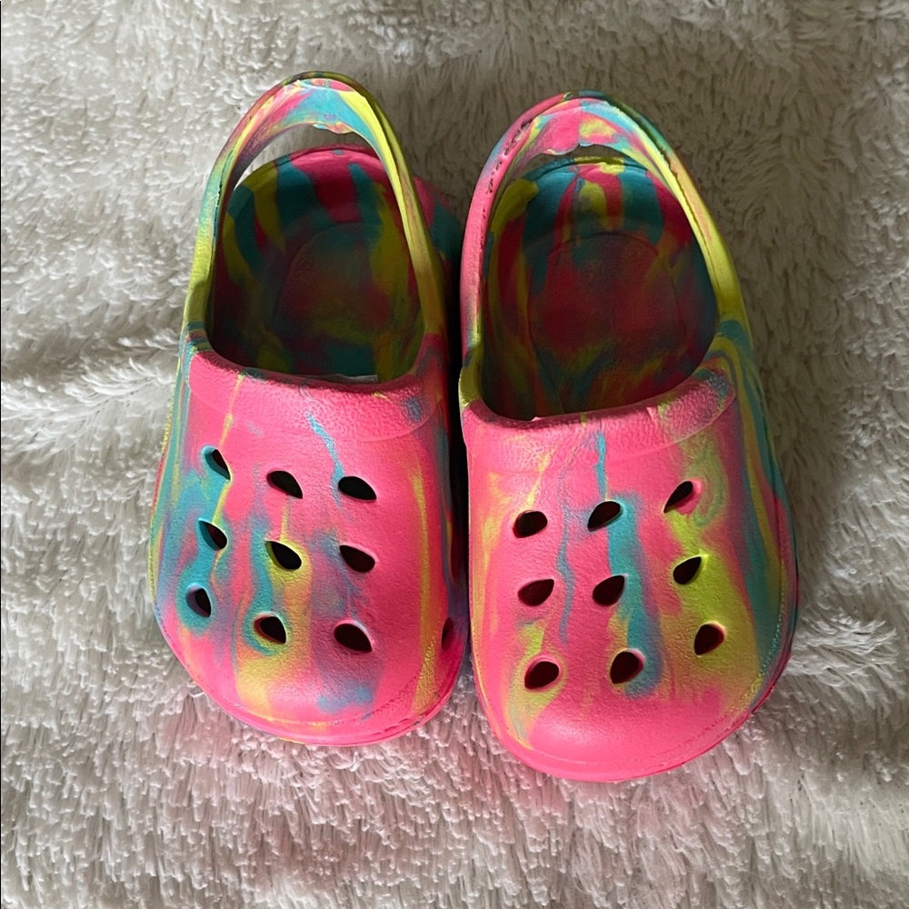 Capelli of New York Vibrant Kids Sandals